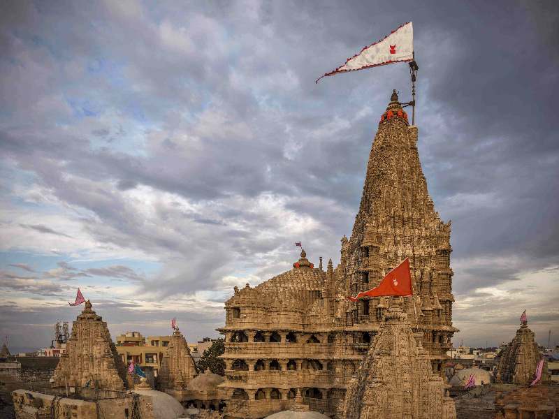 गुजरातमधील द्वारकाधीश मंदिर